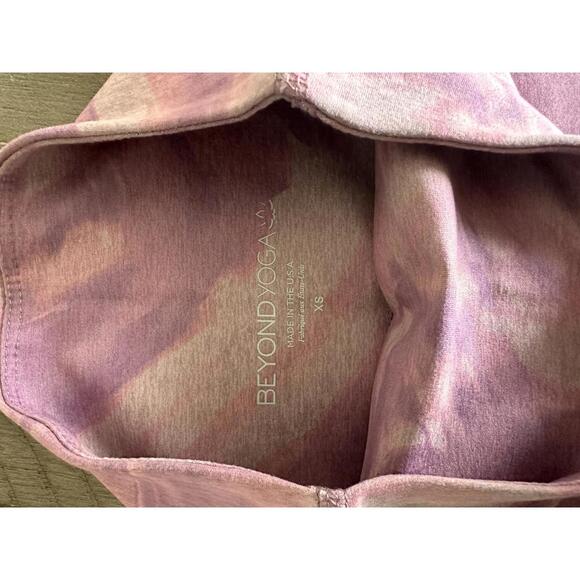 Beyond Yoga SoftMark High Rise Midi Leggings Pink Chai Iris Melt Women’s size XS - Picture 7 of 15